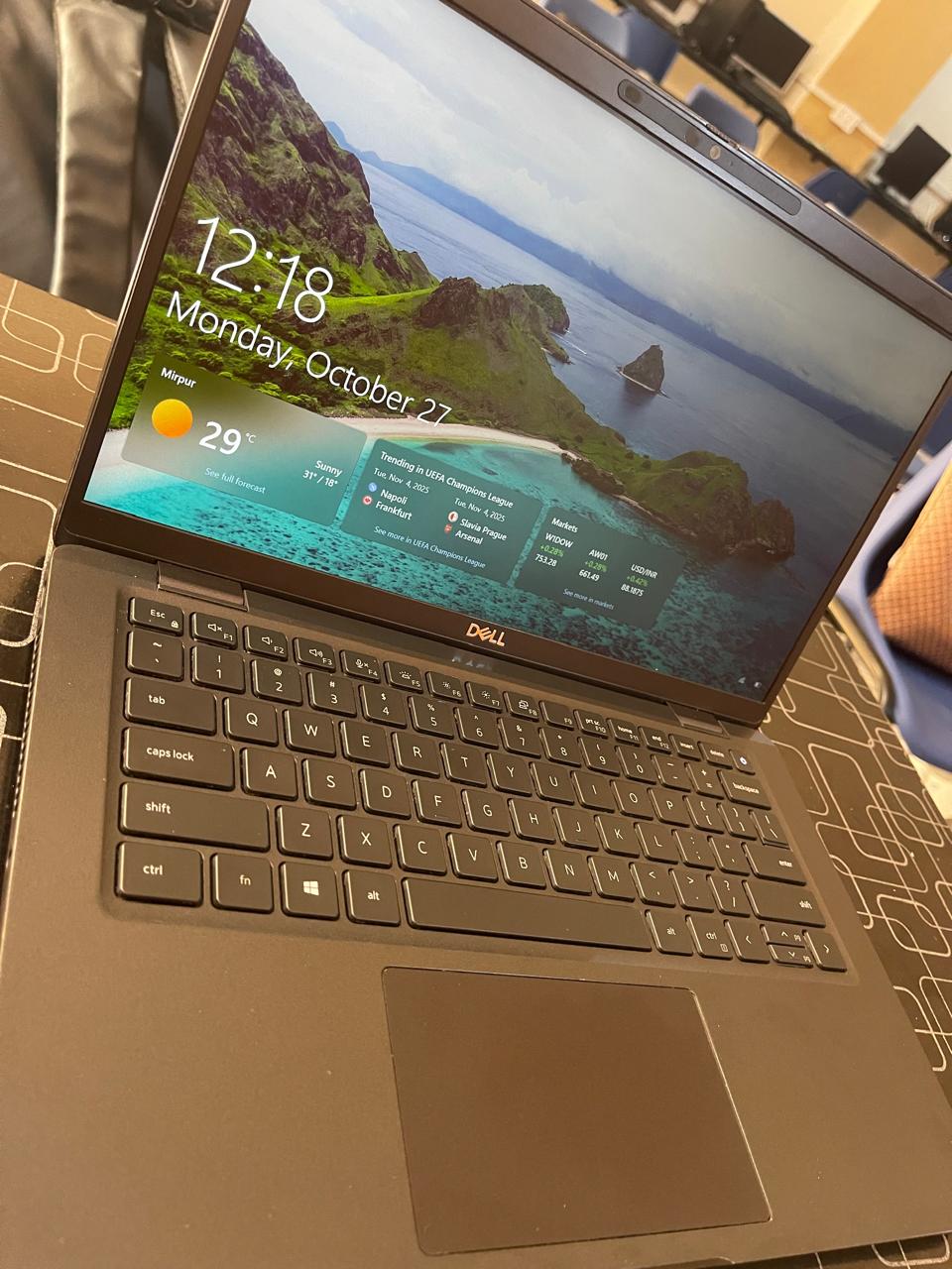 Dell Latitude 7420 - Image 3