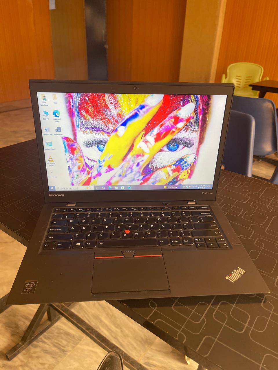 Lenovo ThinkPad X1 Carbon - Image 1